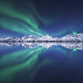 Aurora Square by Tor-Ivar Naess