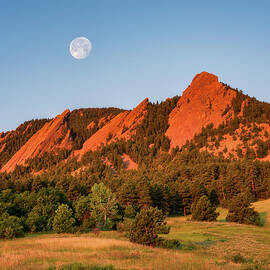 Moonset over the Flatirons by Darren White